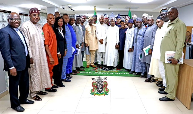 The House of Representatives Committee on Ports and Harbours paid a Maiden working visit to the Management of the Nigerian Ports Authority at the Corporate Headquarters in Lagos.