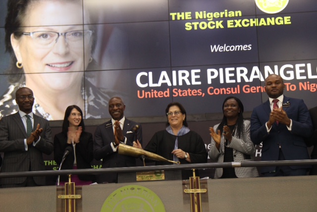 L – R shows Bola Adeeko, Head, Shared Services Division, The Nigerian Stock Exchange (NSE); Merrica Heaton, Deputy Political & Economic Chief, U.S. Consulate; Oscar N. Onyema, OON, Chief Executive Officer, The NSE; Claire Pierangelo, U.S. Consul General to Nigeria; Mayowa Obilade, Economic Specialist, U.S. Consulate; Olumide Bolumole, Head, Listings Business, The NSE at the closing gong ceremony to commemorate the U.S. Consulate’s courtesy visit to The Exchange, Lagos on Wednesday, 8 January 2020.