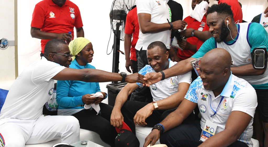 L-R: Lagos Sate Governor, Mr. Babajide Sanwo-Olu; Yemisi Tinubu; Commissioner for the Environment and Water Resources, Mr. Tunjo Bello; Ex-Super Eagles International, Austin ‘JayJay’ Okocha and Chairman, Lagos State Sport Commission (LSSC), Mr. Sola Aiyepeku during the Lagos City Marathon, at Eko Atlantic City, Victoria Island, on Saturday, February 8, 2020.