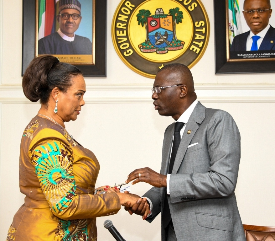 L-R: Chairman of Lagos Public Interest Law Partnership Board of Trustees, Senator Daisy Danjuma, in a discussion with Lagos State Governor, Mr. Babajide Sanwo-Olu during the Board’s courtesy visit to the Governor at Lagos House, Alausa, Ikeja, on Monday, February 10, 2020.