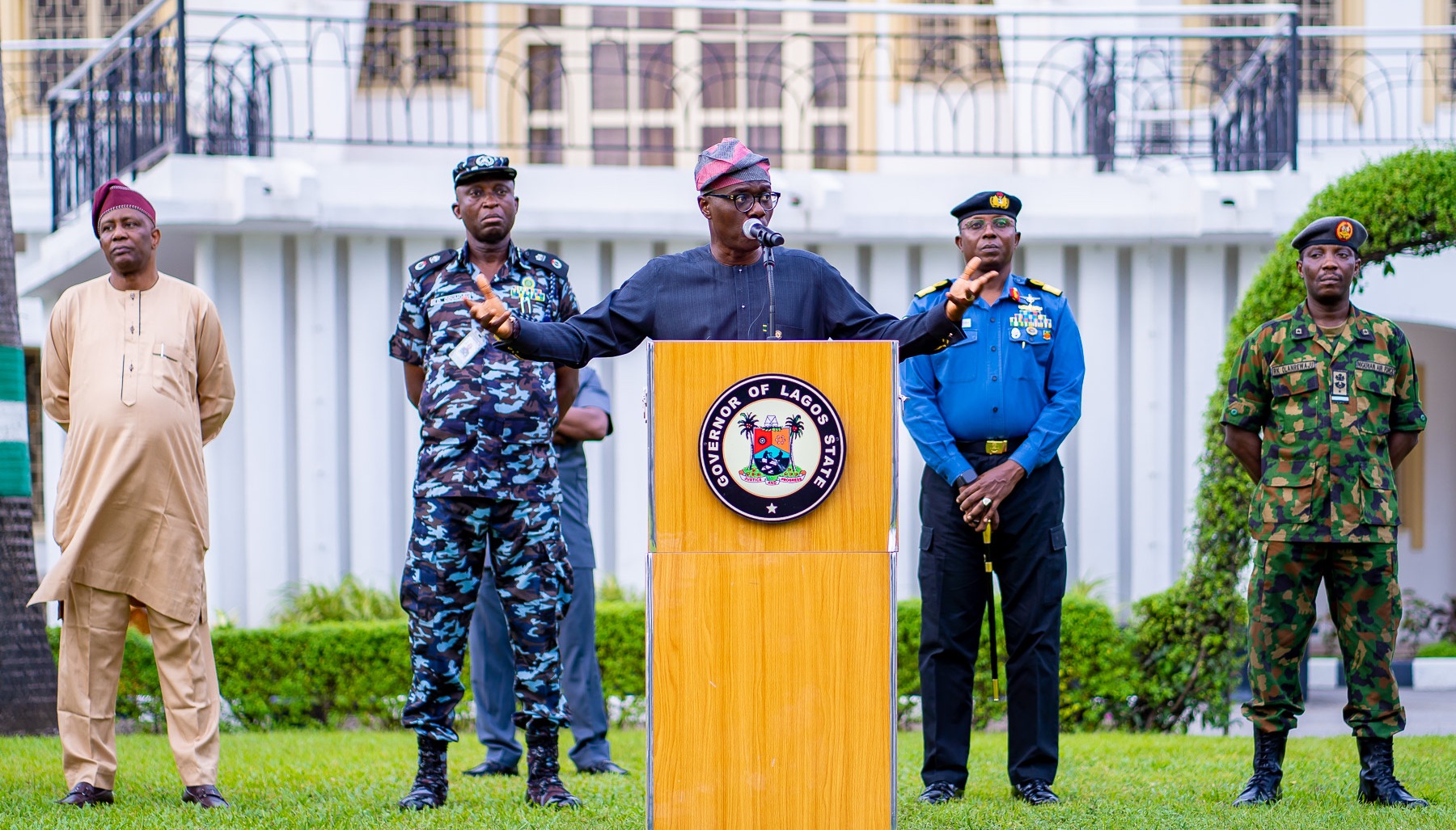 PICTURES: GOV. SANWO-OLU BRIEFS MEDIA AFTER THE STATE SECURITY COUNCIL MEETING AT LAGOS HOUSE, MARINA ON SATURDAY, APRIL 4, 2020