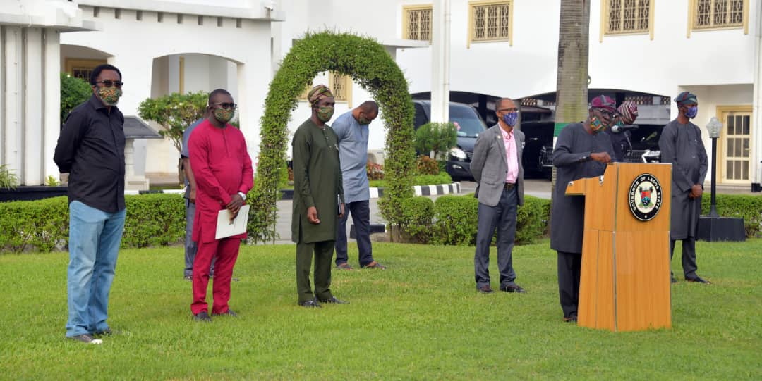 Lagos State Governor, Mr. Babajide Sanwo-Olu, briefing the Press at Lagos House, Marina, on Monday, April 20, 2020. With him (L-R): Attorney General/Commissioner for Justice, Mr. Moyo Onigbanjo, SAN; Commissioner for Finance, Dr. Rabiu Olowo; Deputy Governor, Dr. Obafemi Hamzat; Commissioner for Health, Prof. Akin Abayomi; Head of Service, Mr. Hakeem Muri-Okunola and Chief of Staff, Mr. Tayo Ayinde.