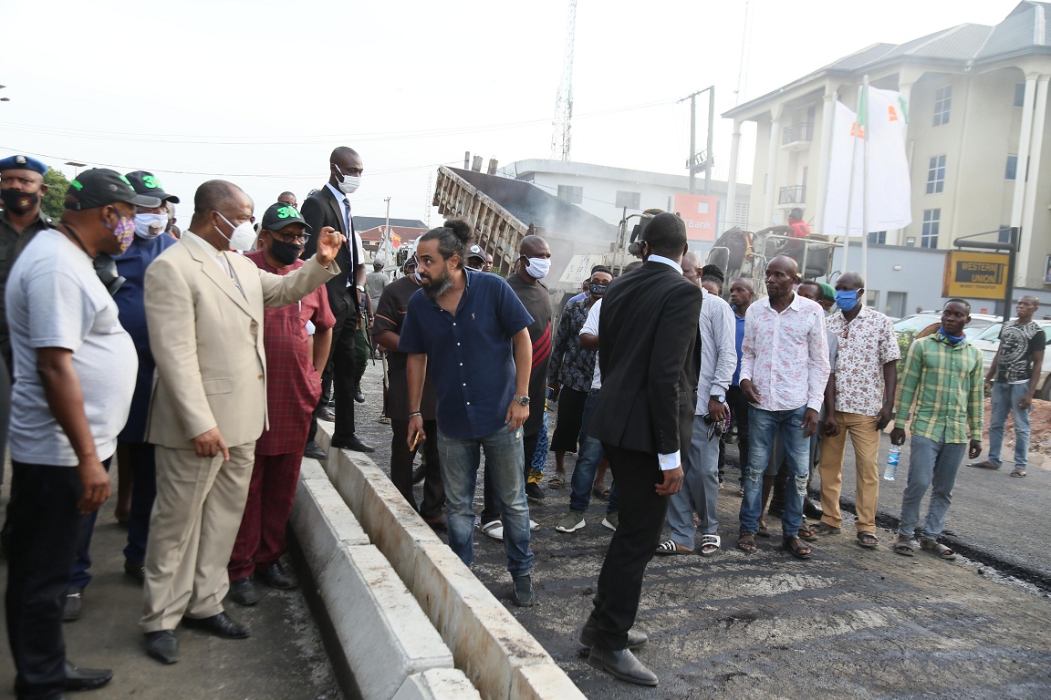 Governor Uzodimma being shown the drainages at the Assumpta Cathedral, Port Harcourt Road, Owerri