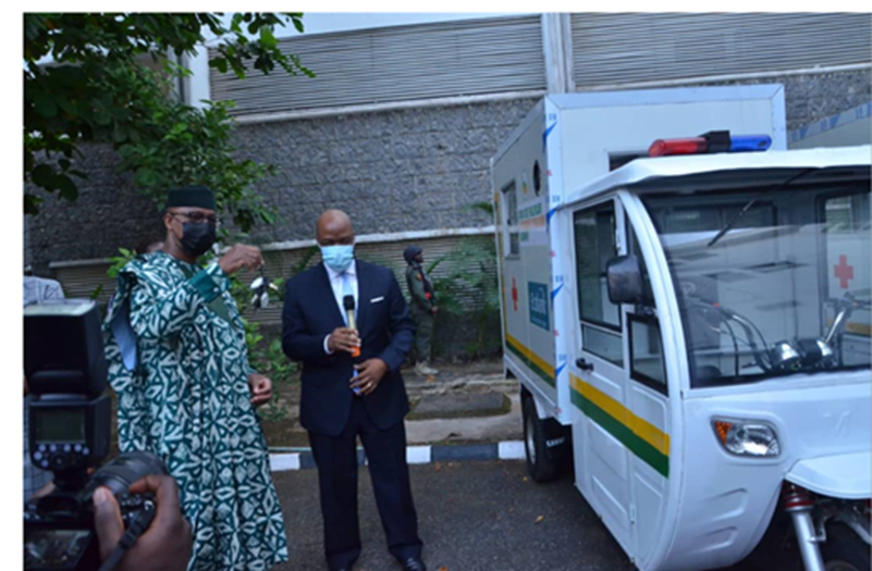  Ecobank Partners Ogun Govt In Health Care, Donates Ambulances 