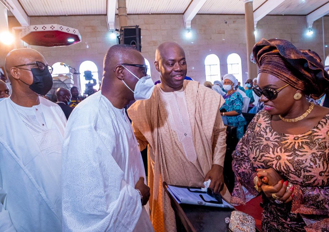 GOV SANWO-OLU AT THE FUNERAL SERVICE OF CHIEF (MRS.) ABIGAIL AMOPE OMOHOLAGBE MAKINDE (MOTHER OFTHE OYO STATE GOVERNOR) SEYI MAKINDE, AT THE CATHEDRAL OF ST. PETER, AREMO, IBADAN, ON FRIDAY, DECEMBER 4, 2020