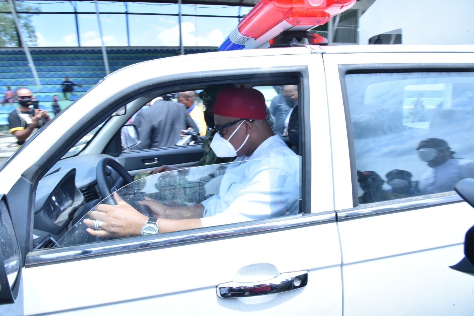 Crime Fighting: Uzodinma Presents 100 Patrol Vehicles Fitted With Gadgets To Security Agencies
