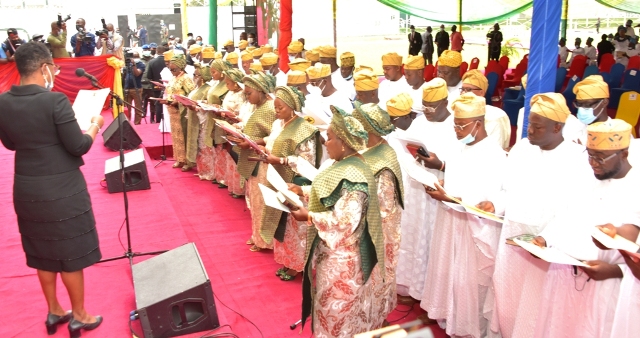 Sanwo-Olu Swears In 57 Council Chairmen, Says ‘It’s Time For  Work, Not For Political Vendetta’