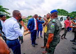  Security Men Attached To Sanwo-Olu Arrest Suspected Criminals In Ojota, As Governor Declares No Room For Criminals