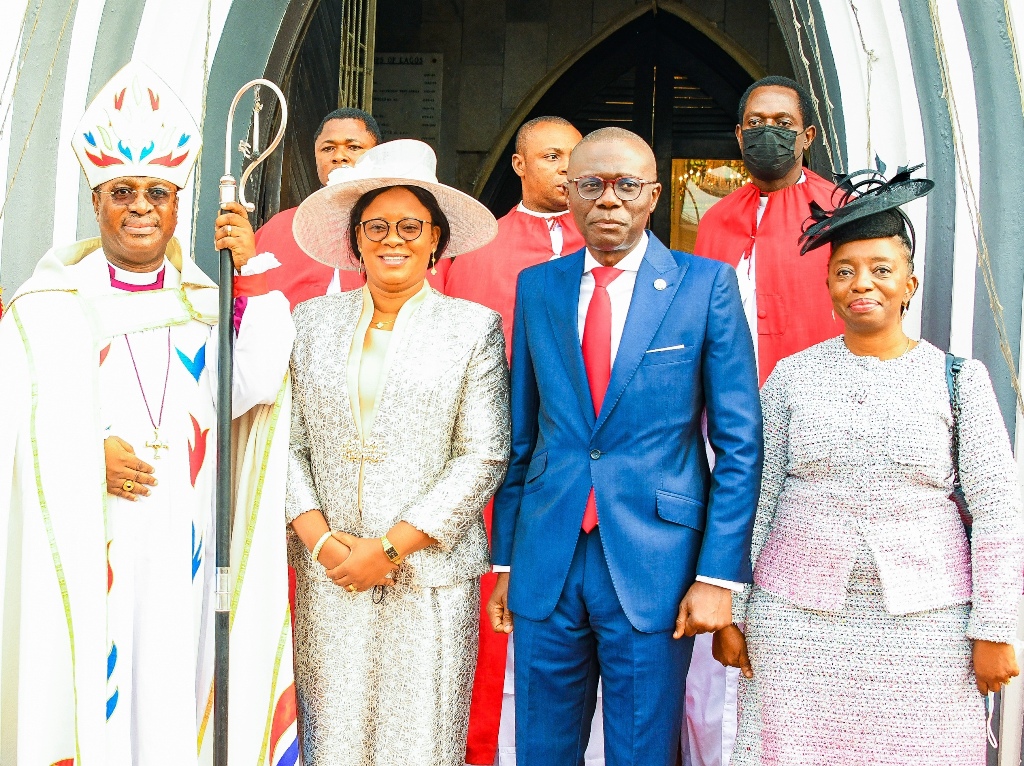 Photos: Gov. Sanwo-Olu, First Lady Of Lagos State Attend Christmas Day Service At The Cathedral Church Of Christ, Marina, On Saturday.