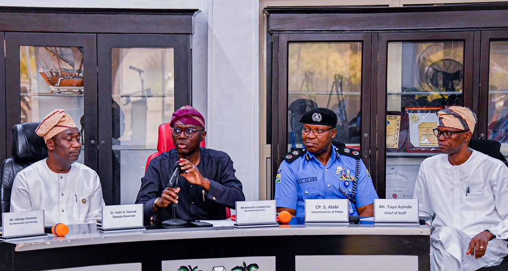 Photos: Gov. Sanwo-Olu Meets With Lagos CP, Area Commanders & DPOs At Lagos House Ikeja, On Wednesday, May 18, 2022.