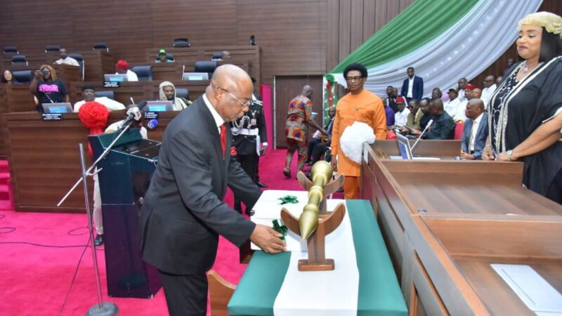 Uzodimma Presents N475bn Budget Of ‘Wealth Expansion’ For 2023