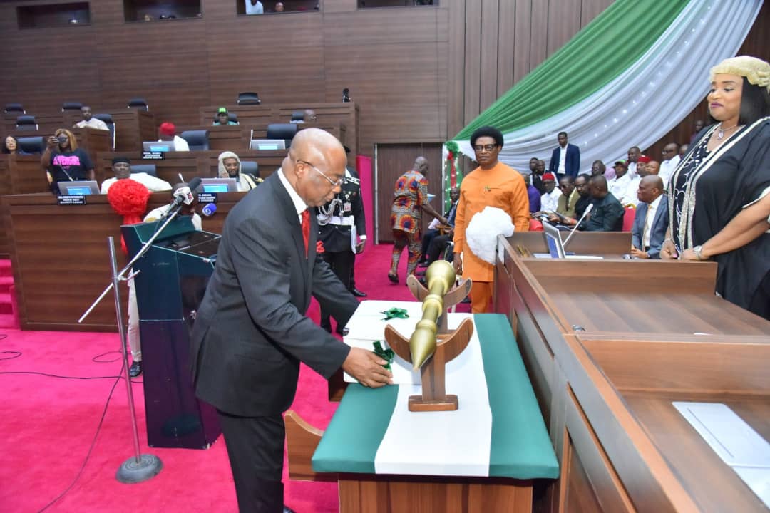 Uzodimma Presents N475bn Budget Of ‘Wealth Expansion’ For 2023