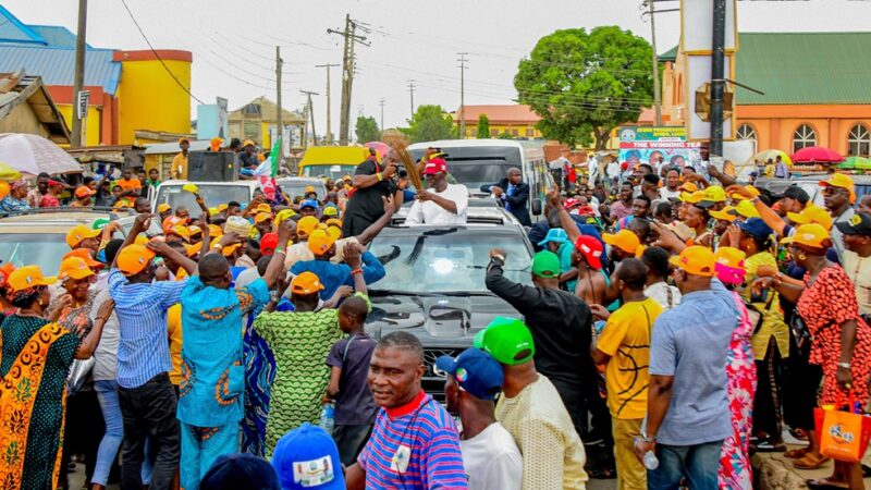 Photo: Gov Sanwo-Olu Drive-Through Rally In Alimosho LGA