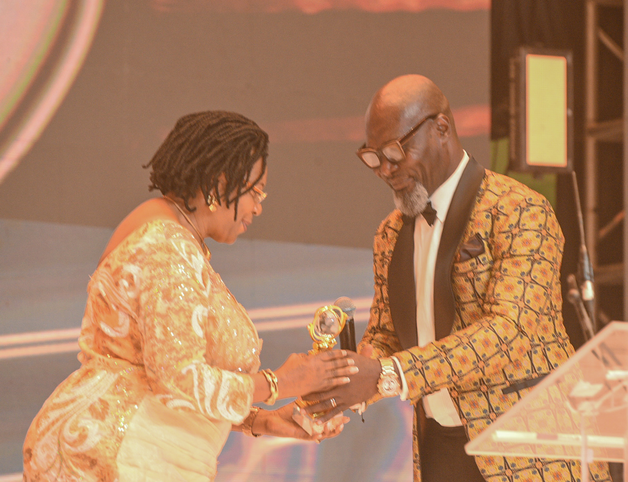 Photo: NDIC Wins ‘Financial Institution Of The Year’ At Silverbird TV 2023 Award
