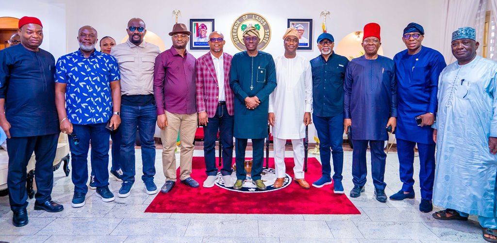 Photos: Gov. Sanwo-Olu Received National Assembly’s Joint Committee On Works, At Lagos House, Marina