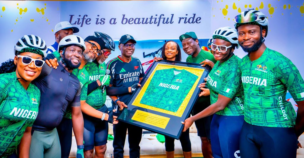 Photos: Cycology Cycling Club Led By BOT Chairman, Yemi Osilaja Paid Sanwo-Olu At The Weekend In Lagos House, Marina